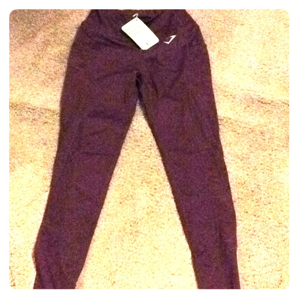 GYMSHARK DARK RUBY